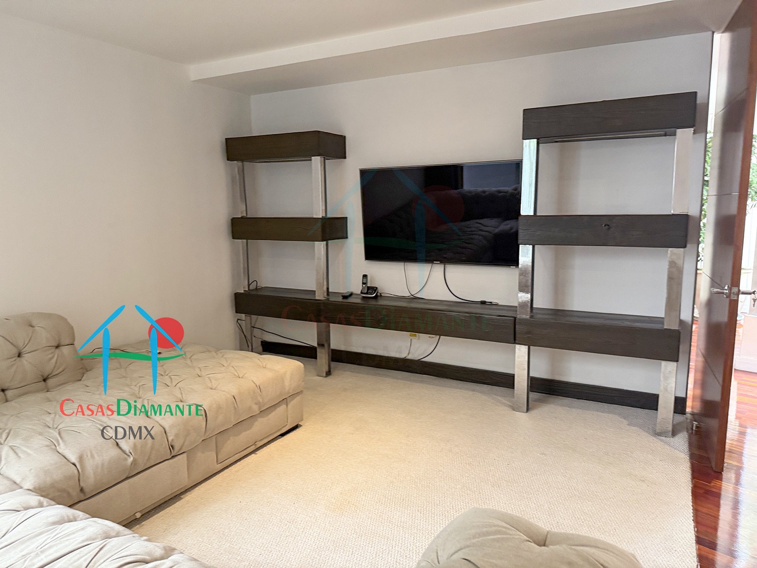 Polanco Tres Picos Rojo - Sala de TV 5 Polanco Tres Picos Rojo - Sala de TV 5